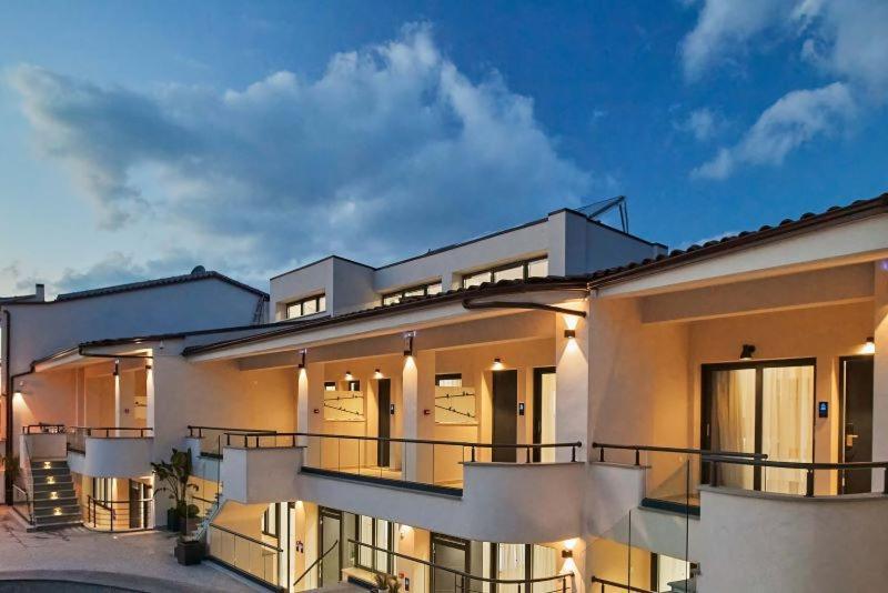 Melite Luxury Rooms & Apartments Paliouri Exterior foto